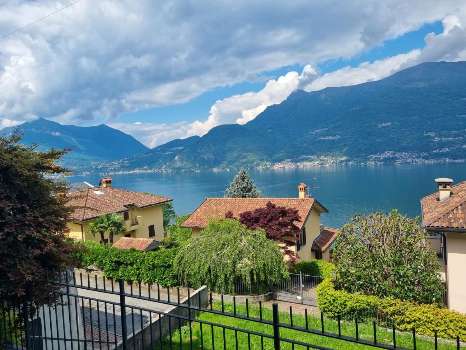 Apartment With Garden And Terrace Beautiful Lake View بيلانو المظهر الخارجي الصورة
